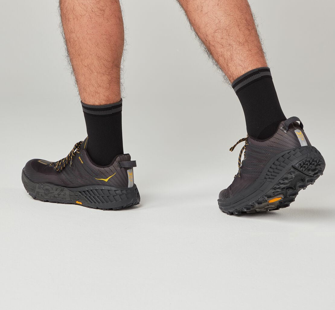 HOKA Black - All Gender Performance Crew Sock