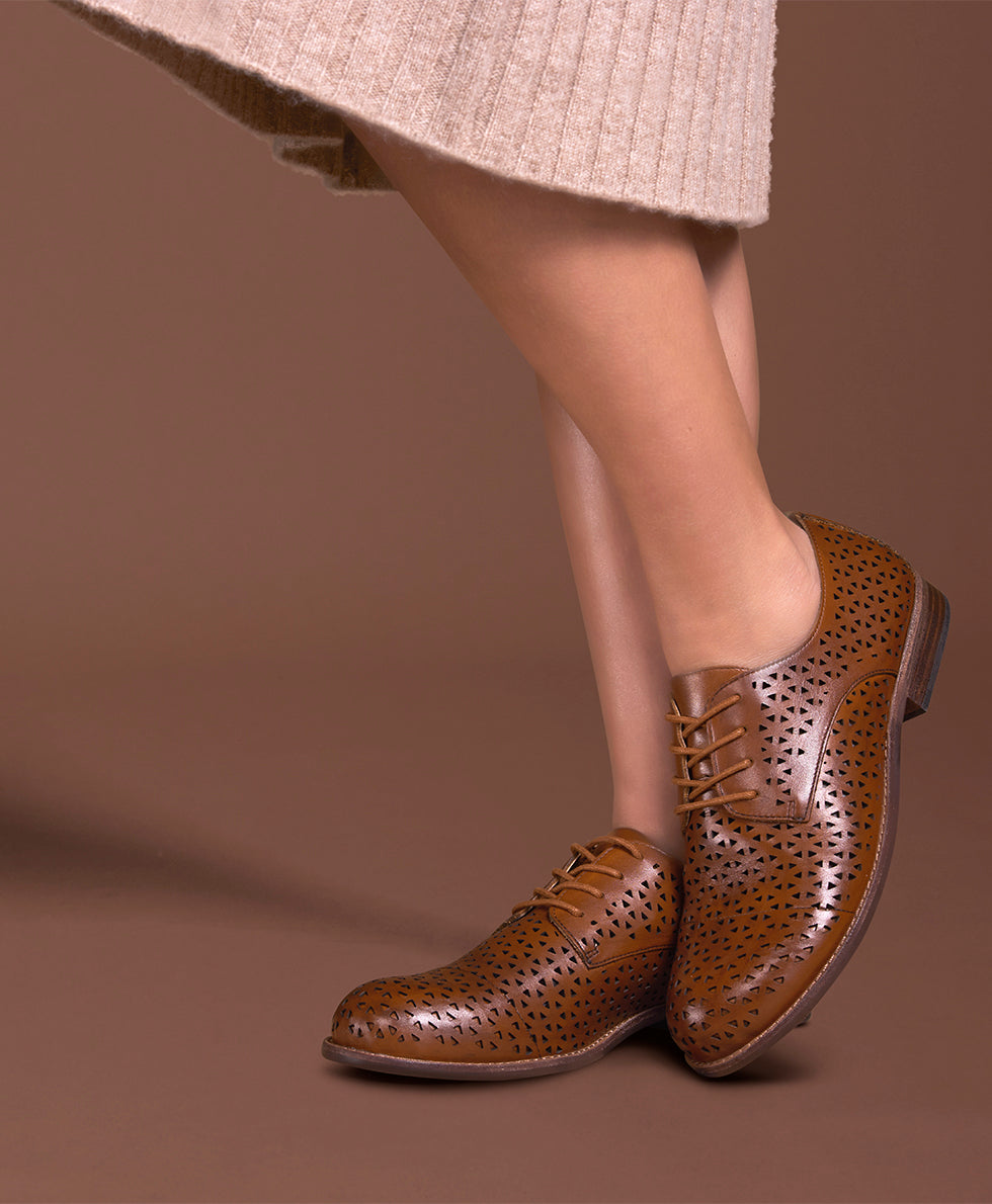 Patricia Nash Silvio Oxford Shoes - Perforated Leather ‑ Tan
