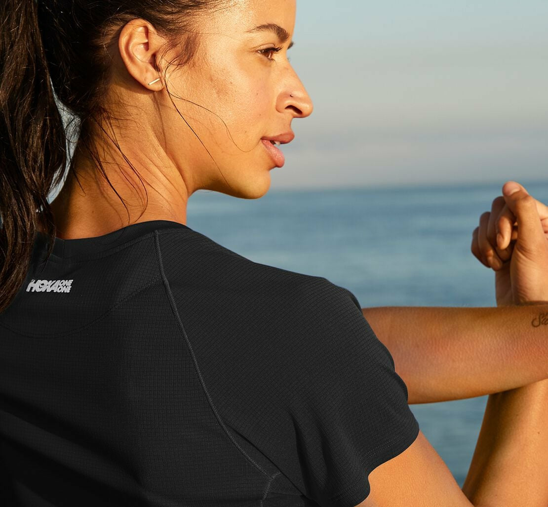 HOKA Black - Women's Performance Short Sleeve