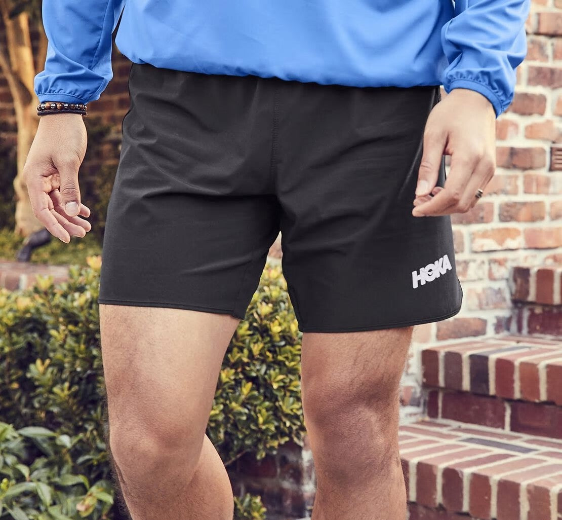 HOKA Black - Men's Performance Woven 7" Short