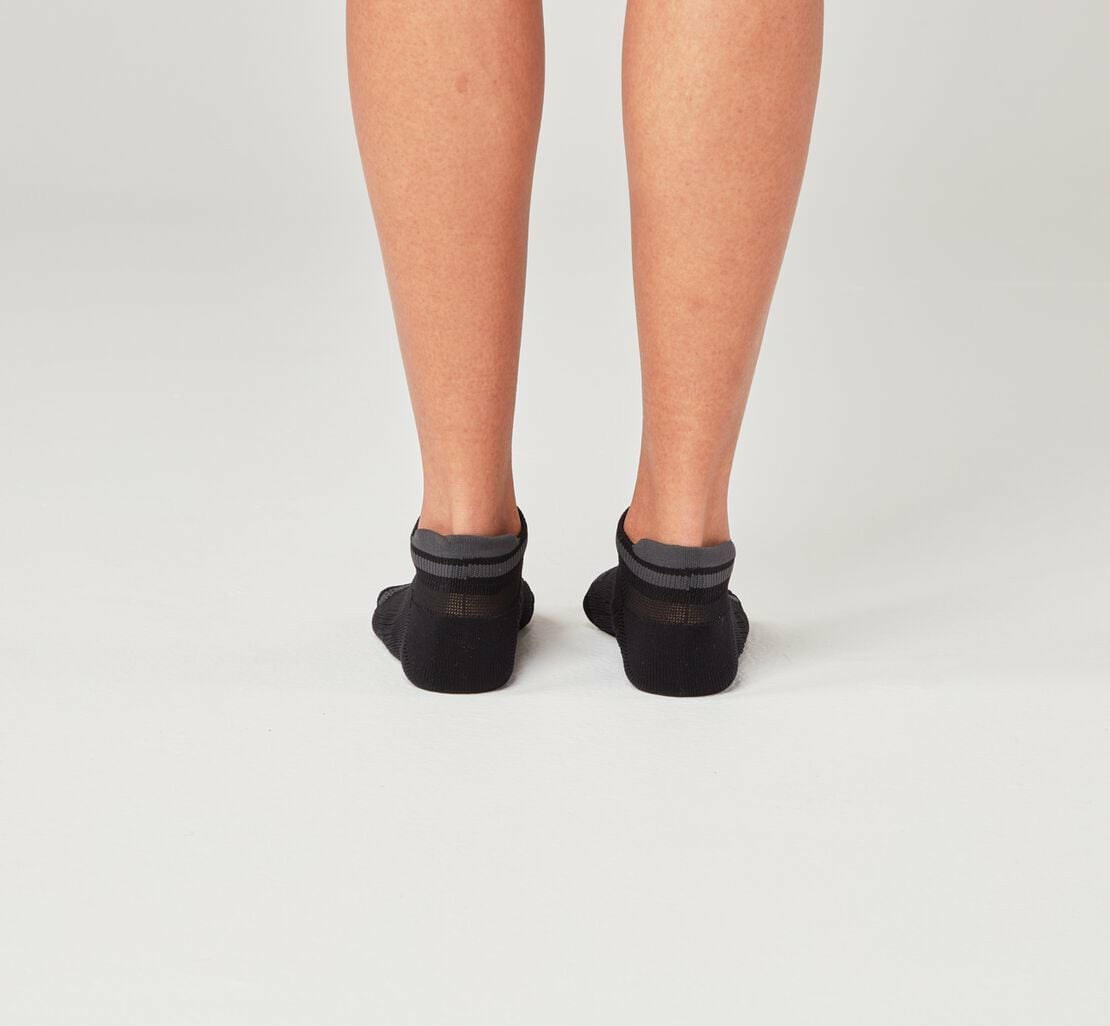 HOKA Black - All Gender Performance No-Show Sock