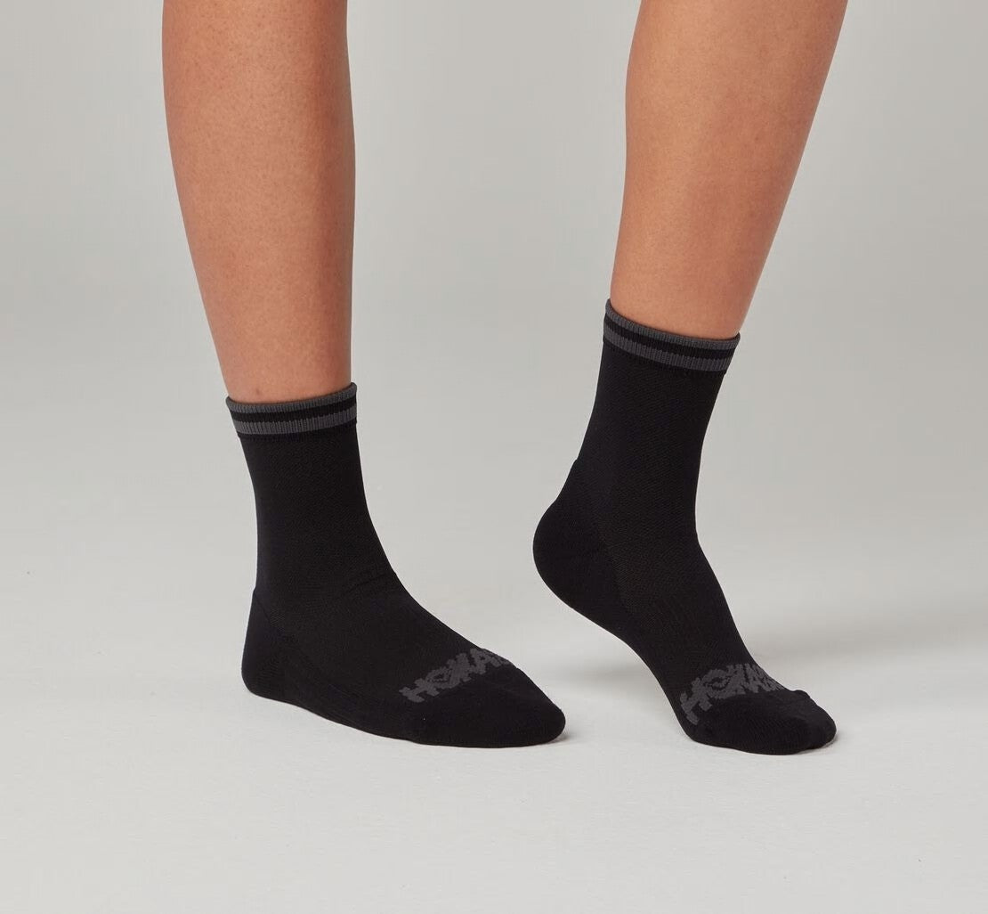 HOKA Black - All Gender Performance Crew Sock