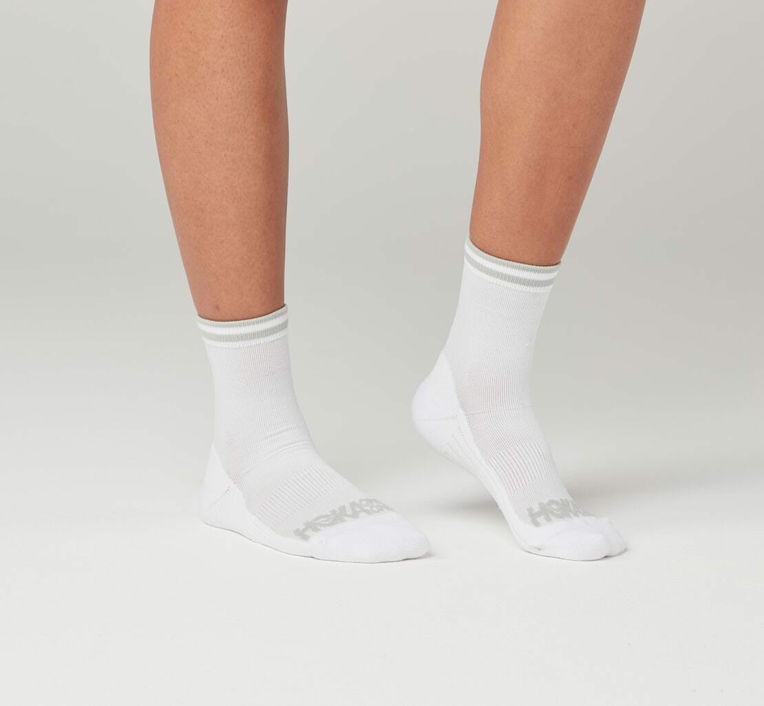 HOKA White - All Gender Performance Crew Sock