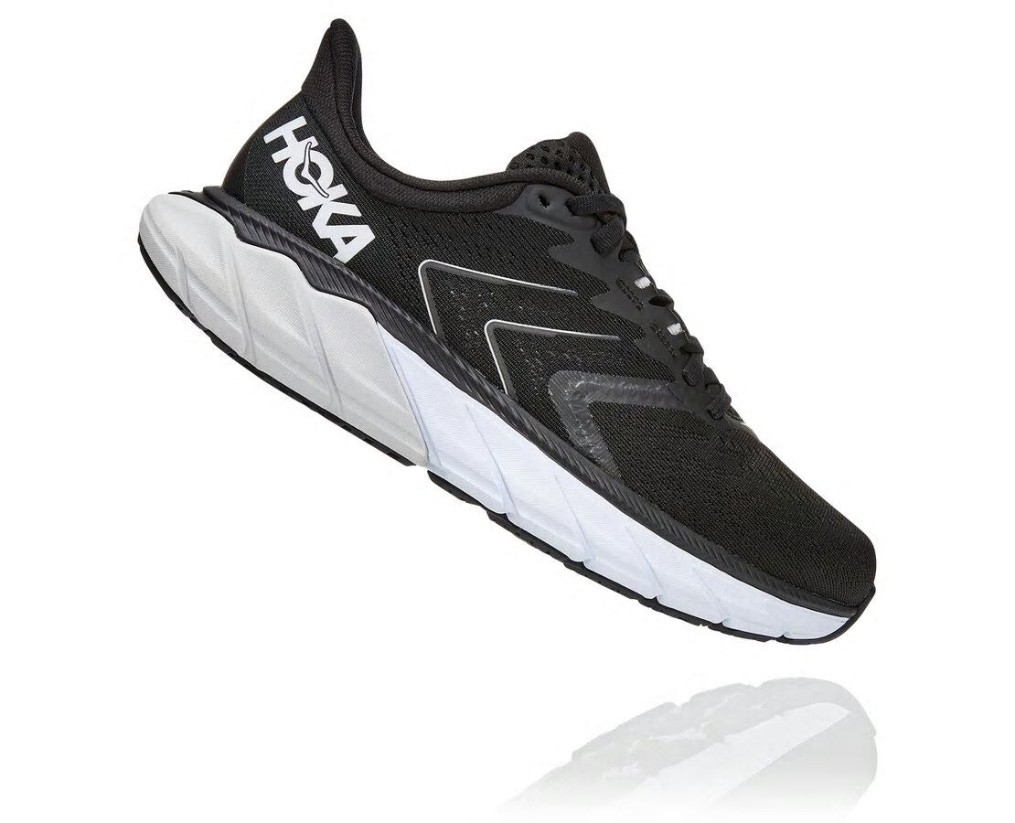 HOKA Black / White - Women's Arahi 5