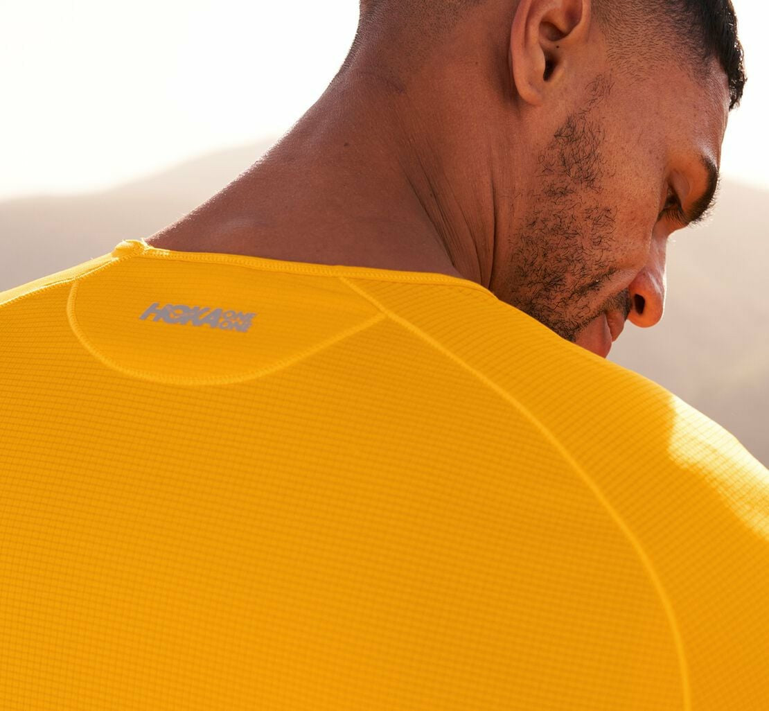 HOKA Saffron - Men's Wind Shirt