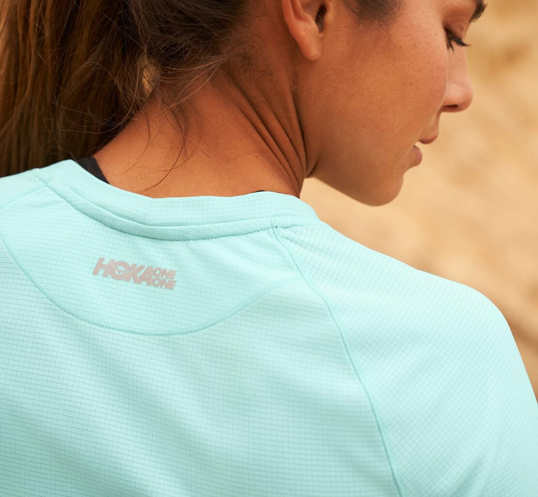 HOKA Blue Tint - Women's Wind Shirt