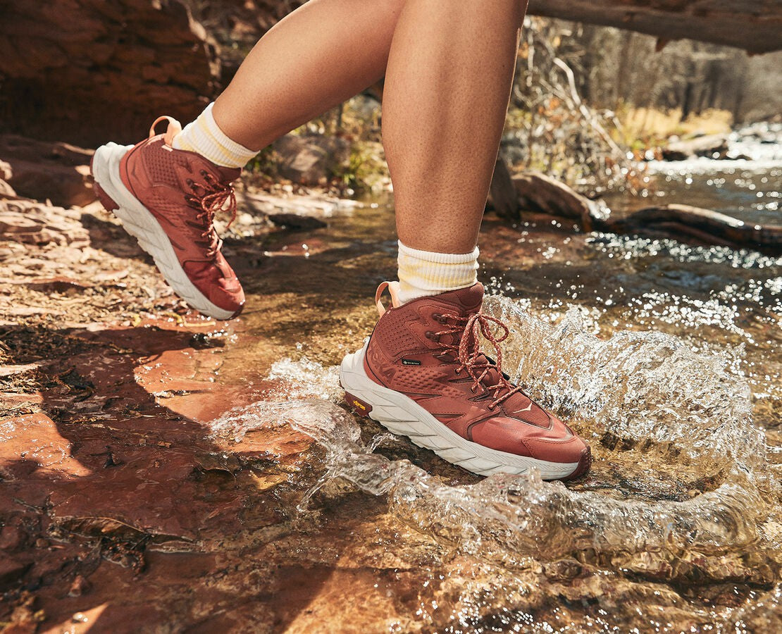 HOKA Hot Sauce / Cherry Mahogany - Women's Anacapa Mid GORE-TEX